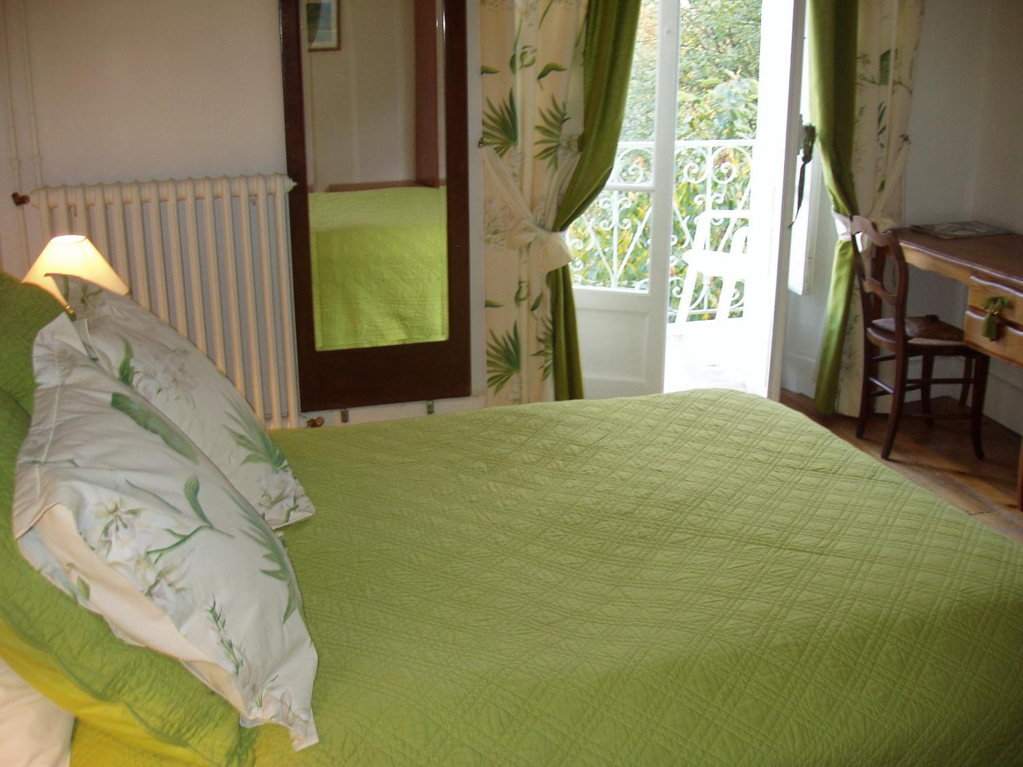 Castel De La Pique Bed & Breakfast Bagnères-de-Luchon Rom bilde