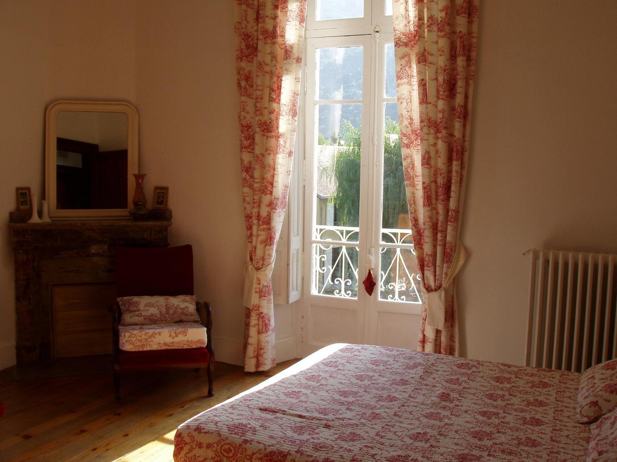 Castel De La Pique Bed & Breakfast Bagnères-de-Luchon Rom bilde
