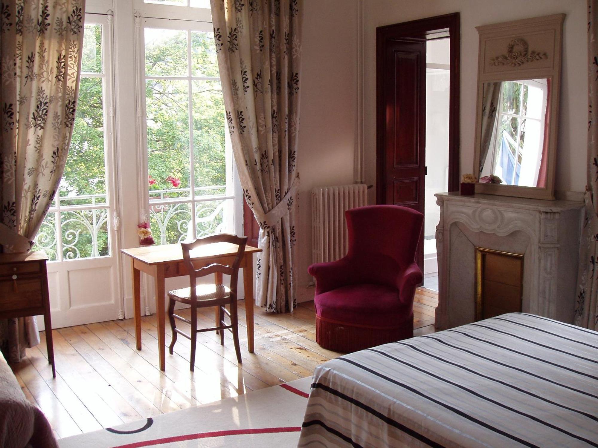 Castel De La Pique Bed & Breakfast Bagnères-de-Luchon Rom bilde